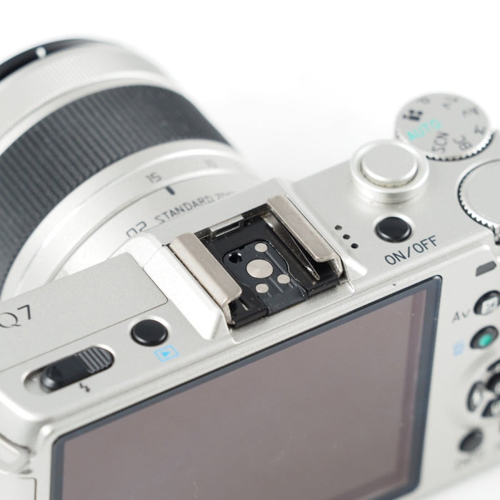 PENTAX ペンタックス ミラーレス一眼 Q7 ズームレンズキット [標準ズーム 02 STANDARD ZOOM] シルバー Q7 SILVER ZOOM LENSKIT 11522 #13996