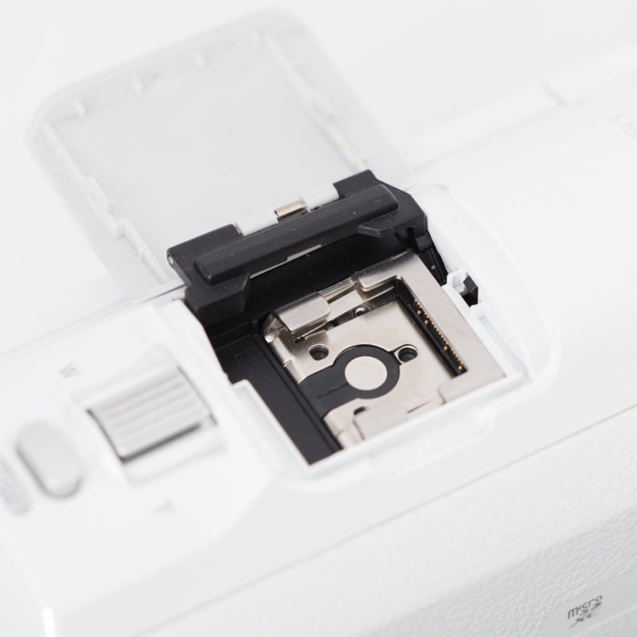 SONY ビデオカメラ Handycam HDR-CX680 ホワイト 内蔵メモリー64GB 光学ズーム30倍 HDR-CX680 W #13064