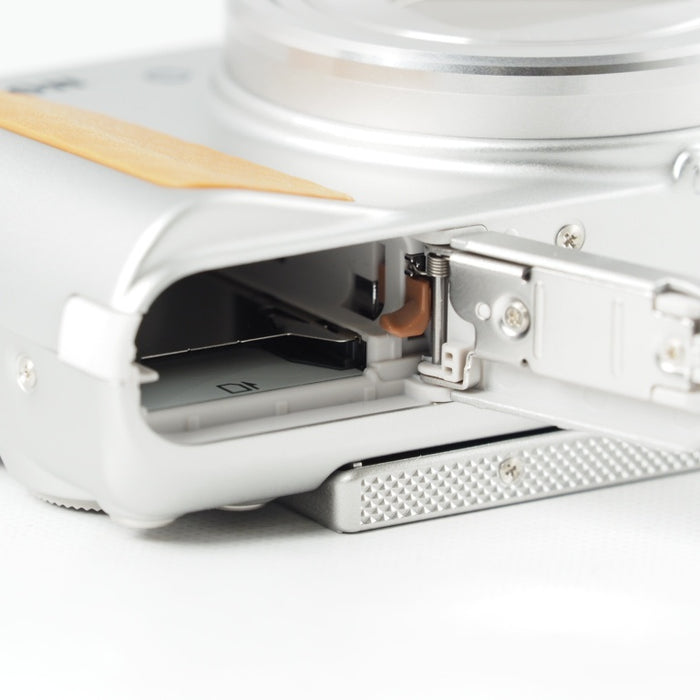 Canon キヤノン コンパクトデジタルカメラ PowerShot SX740 HS シルバー 光学40倍ズーム/4K動画/Wi-Fi対応 PSSX740HSSL #13870