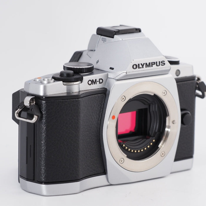 OLYMPUS オリンパス ミラーレス一眼 OM-D E-M5 ボディ シルバー 1605万画素 防塵 防滴 OM-D E-M5 BODY SLV #10891