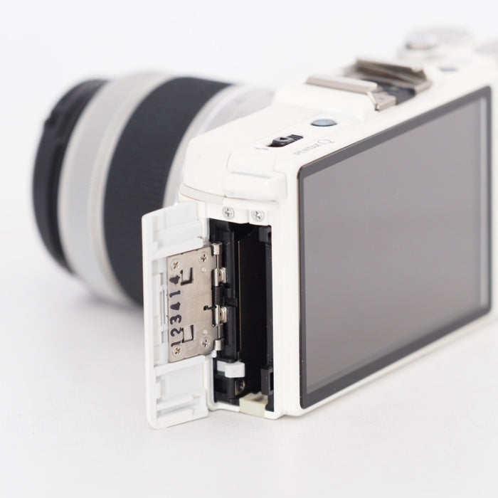 PENTAX ペンタックス ミラーレス一眼 Q 02ズームレンズキット ホワイトPENTAXQ02LKWH #12420