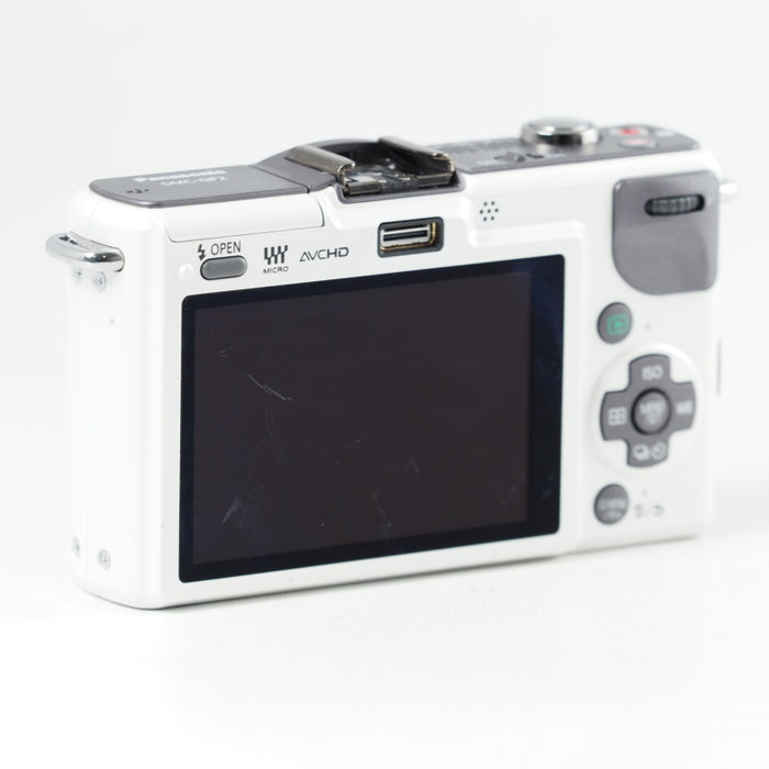 Panasonic LUMIX GF2 ボディ ホワイト DMC-GF2 パナソニック ミラーレス一眼レフカメラ #14336