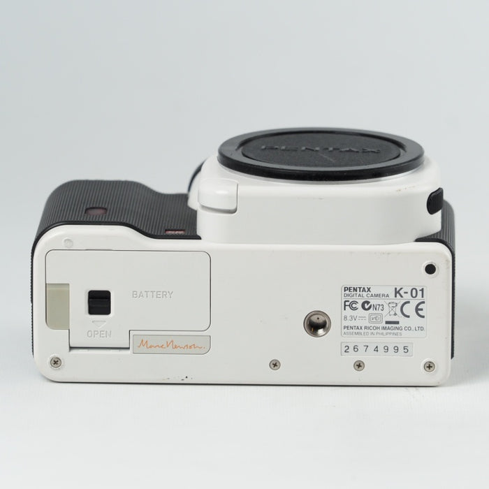 PENTAX ミラーレス一眼レフカメラ K-01 K01 ボディ ホワイト/ブラック ペンタックス K-01BODY #14407