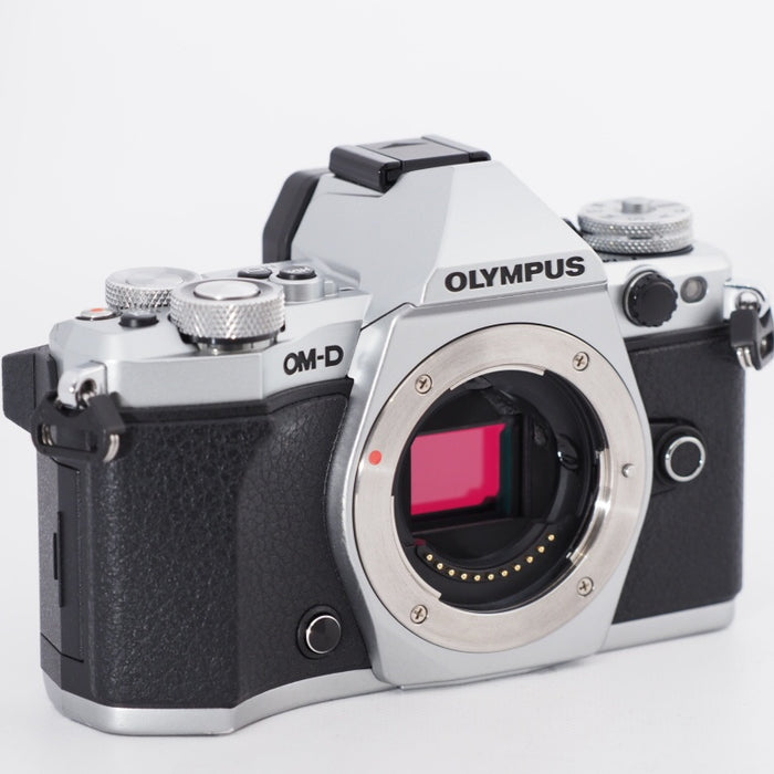 OLYMPUS オリンパス ミラーレス一眼カメラ OM-D E-M5 MarkII ボディ シルバー E-M5 MarkIIBody SL #11168