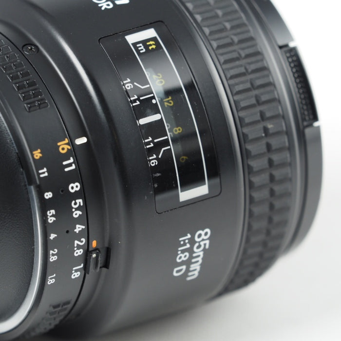 Nikon Ai AF Nikkor 85mm F1.8D ニコン Fマウント #14555