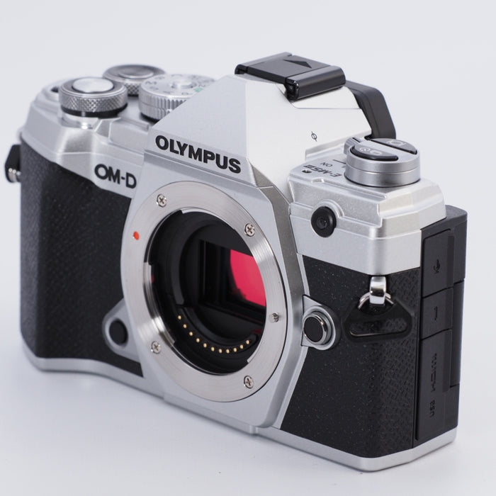 OLYMPUS オリンパス ミラーレス一眼カメラ OM-D E-M5 MarkIII ボディー